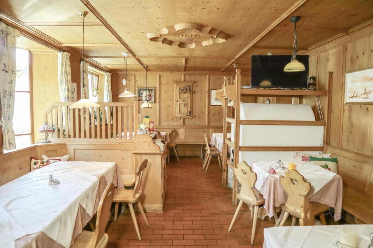 Gasthof Albergo Neuwirt Val di Vizze Luaran gambar